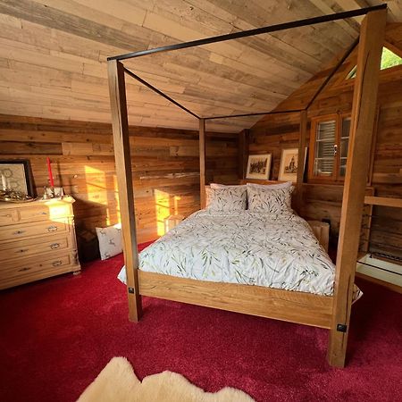 Romantic Private Superior Swiss Chalet With Hottub Лунгерн Экстерьер фото